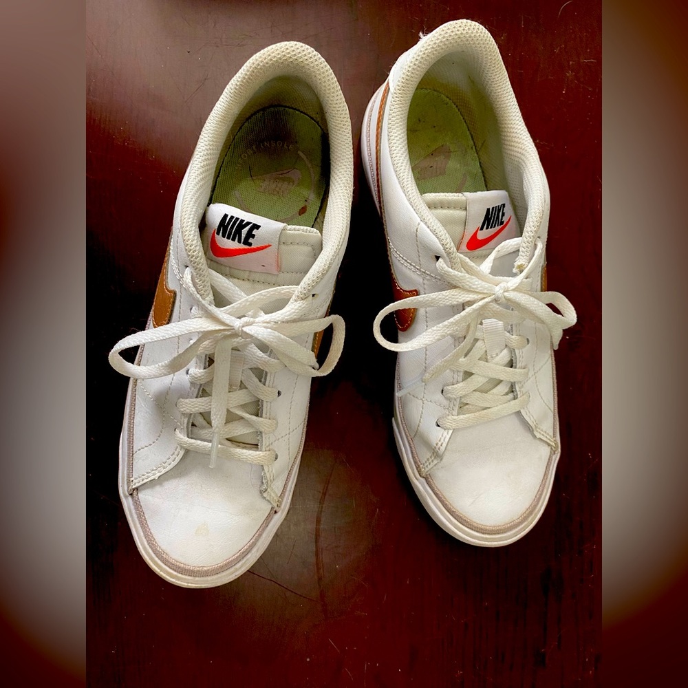 Sweet pair of Nikes that go with everything, yes please!